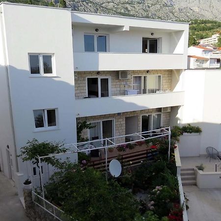 Rooms N&M Baška Voda Exteriör bild