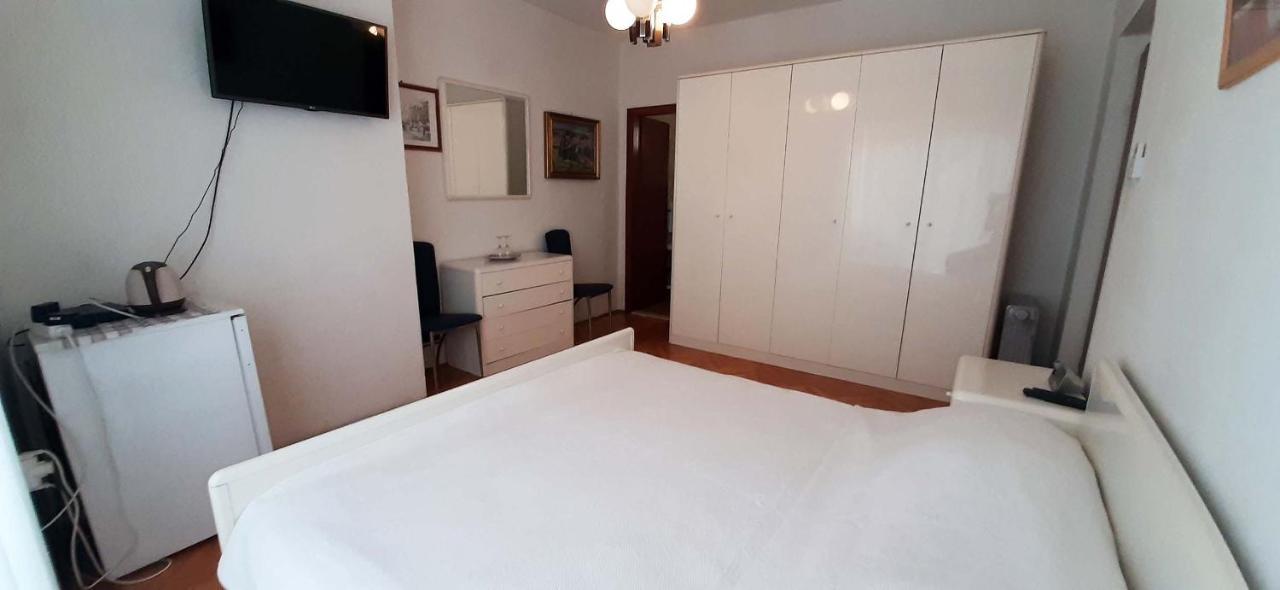 Rooms N&M Baška Voda Exteriör bild