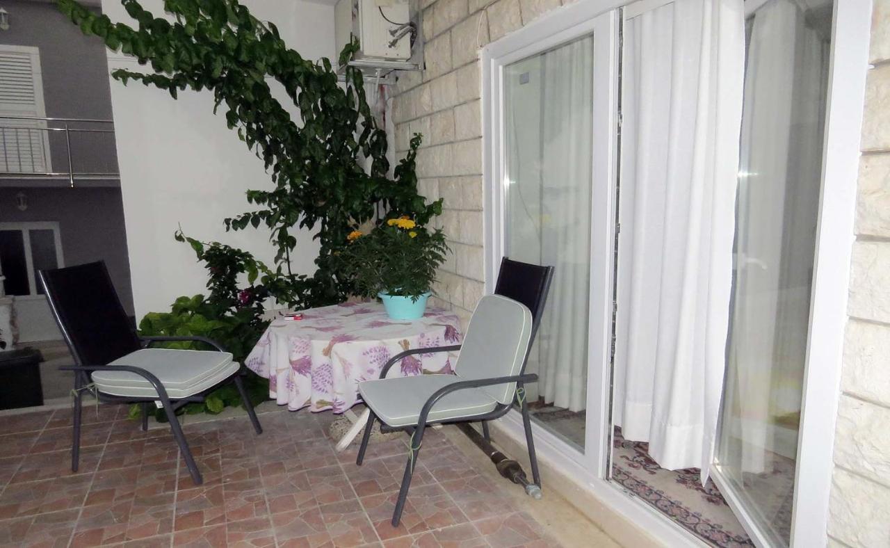 Rooms N&M Baška Voda Exteriör bild