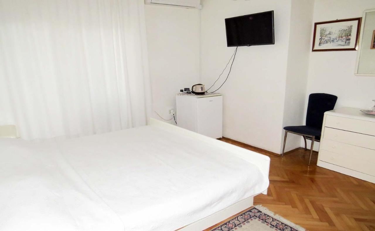 Rooms N&M Baška Voda Exteriör bild