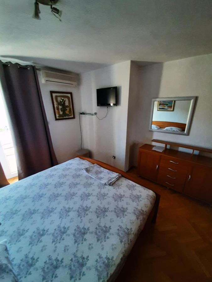 Rooms N&M Baška Voda Exteriör bild